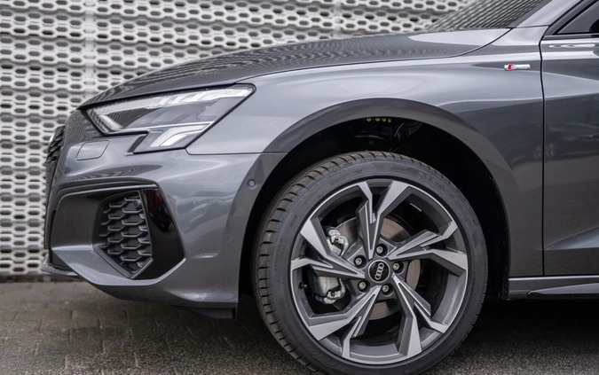 Audi A3 cena 148773 przebieg: 5, rok produkcji 2024 z Śrem małe 379
